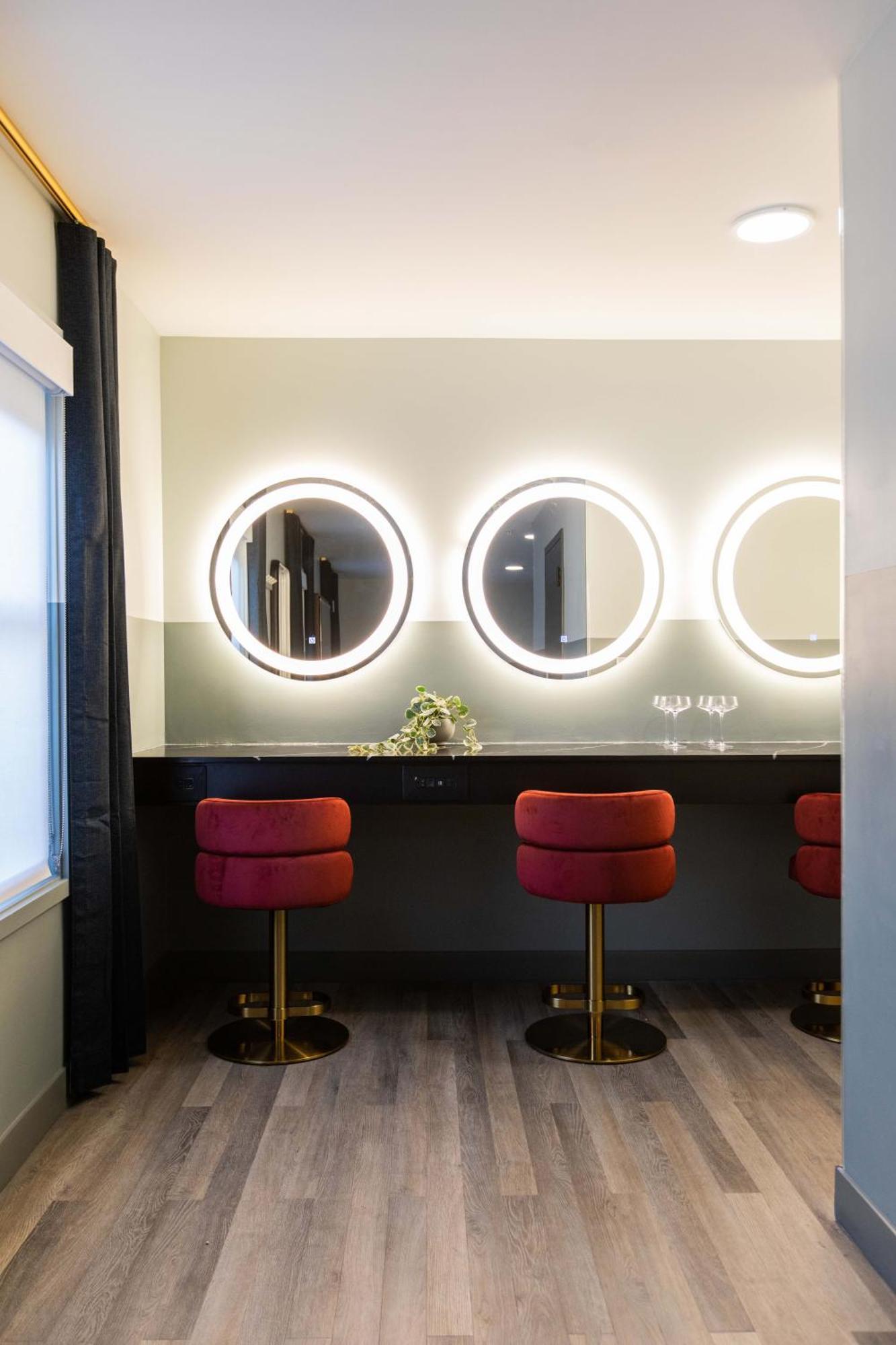 Voco The Darwin - Atlanta Midtown By Ihg Hotel Exterior photo