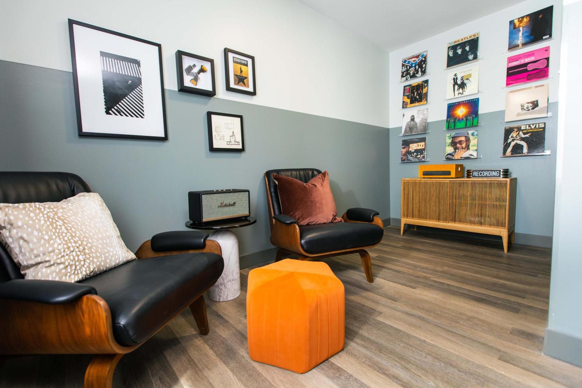 Voco The Darwin - Atlanta Midtown By Ihg Hotel Exterior photo