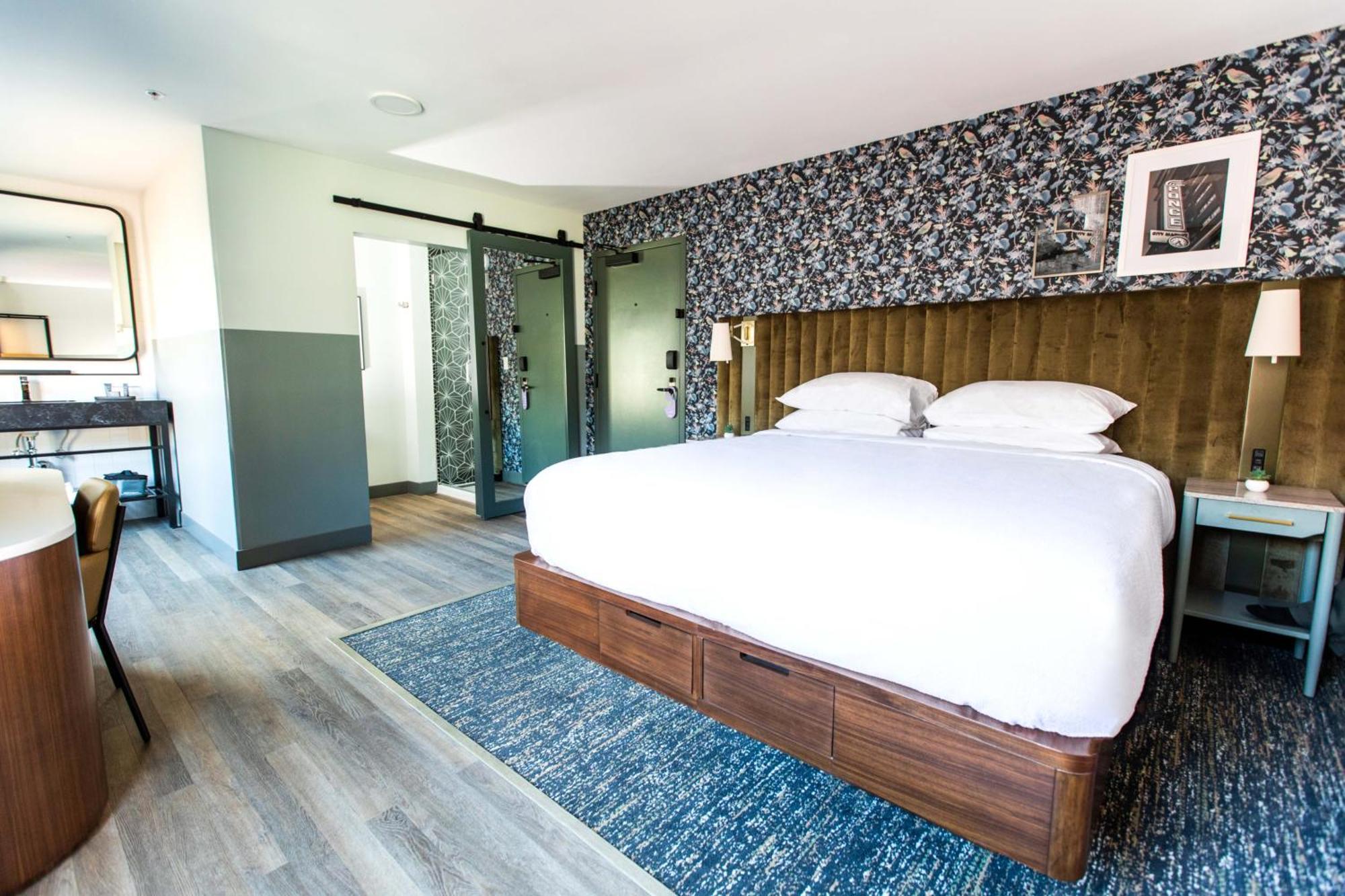 Voco The Darwin - Atlanta Midtown By Ihg Hotel Exterior photo