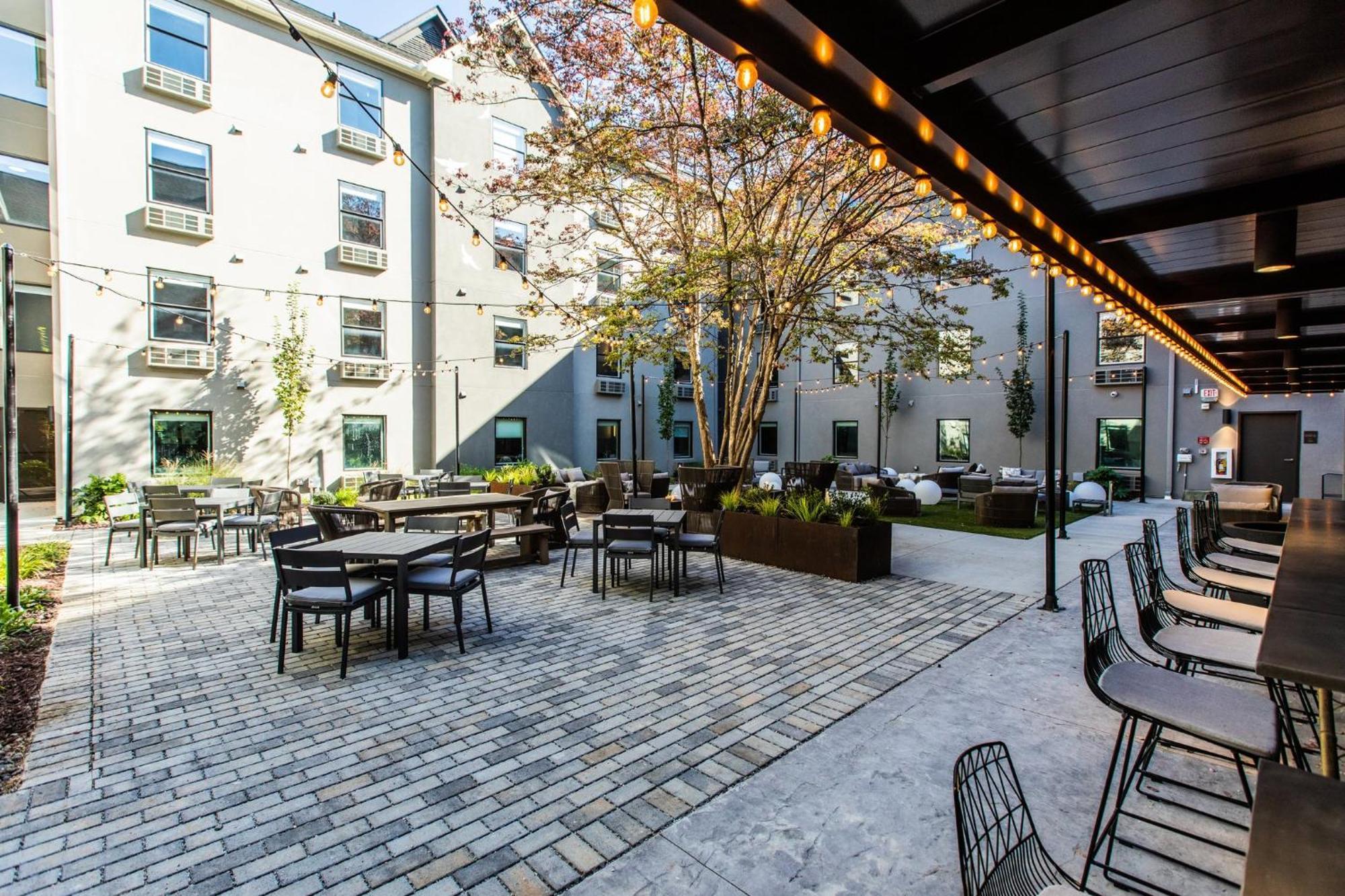 Voco The Darwin - Atlanta Midtown By Ihg Hotel Exterior photo