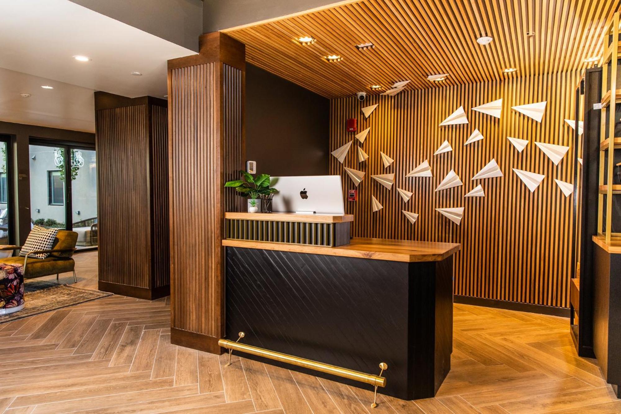 Voco The Darwin - Atlanta Midtown By Ihg Hotel Exterior photo