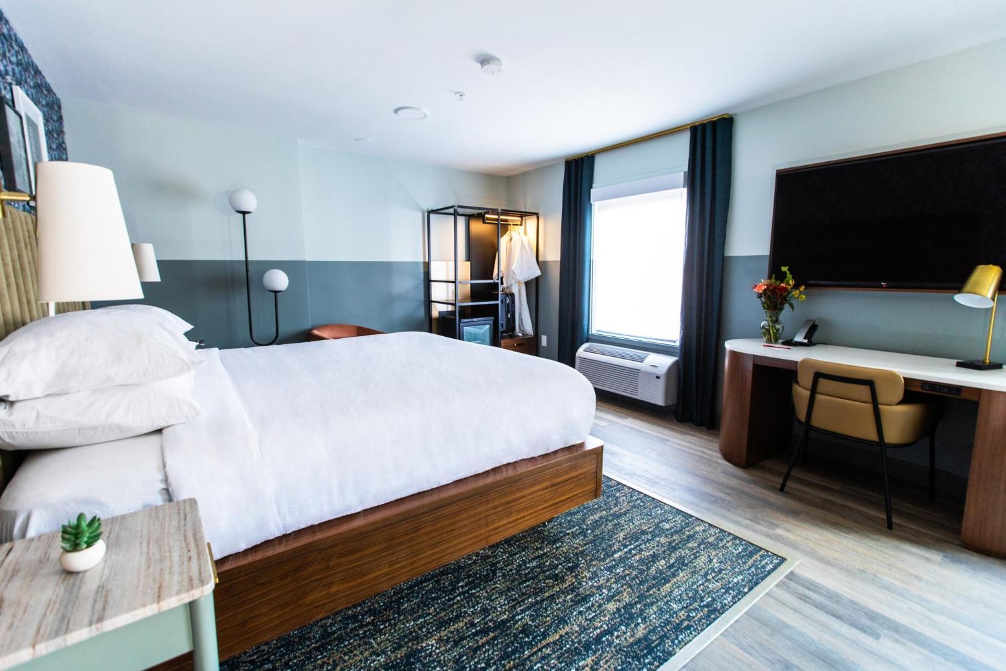 Voco The Darwin - Atlanta Midtown By Ihg Hotel Exterior photo